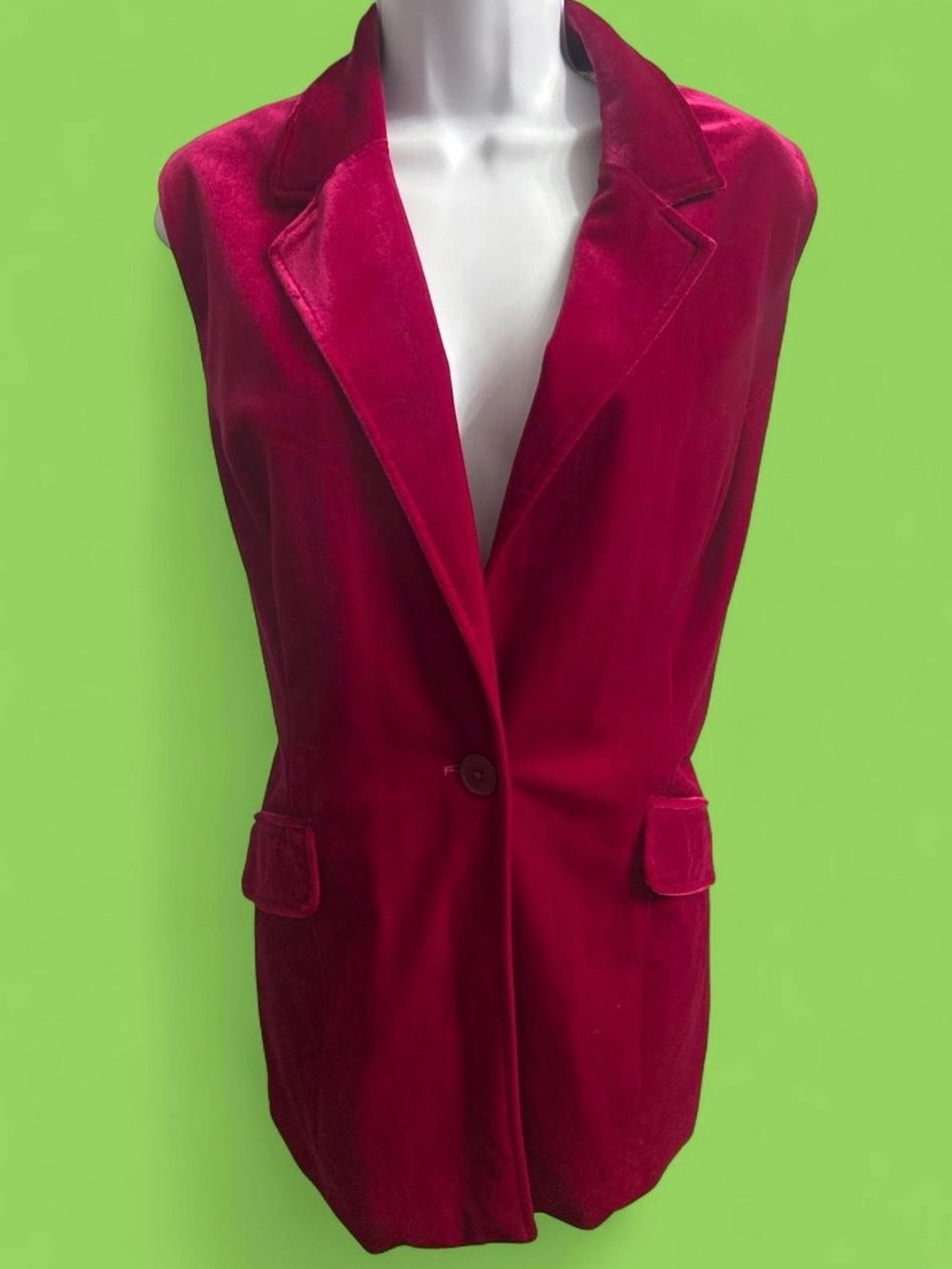 Vintage 90’s/Y2K Long Velvet fuchsia colored vest.